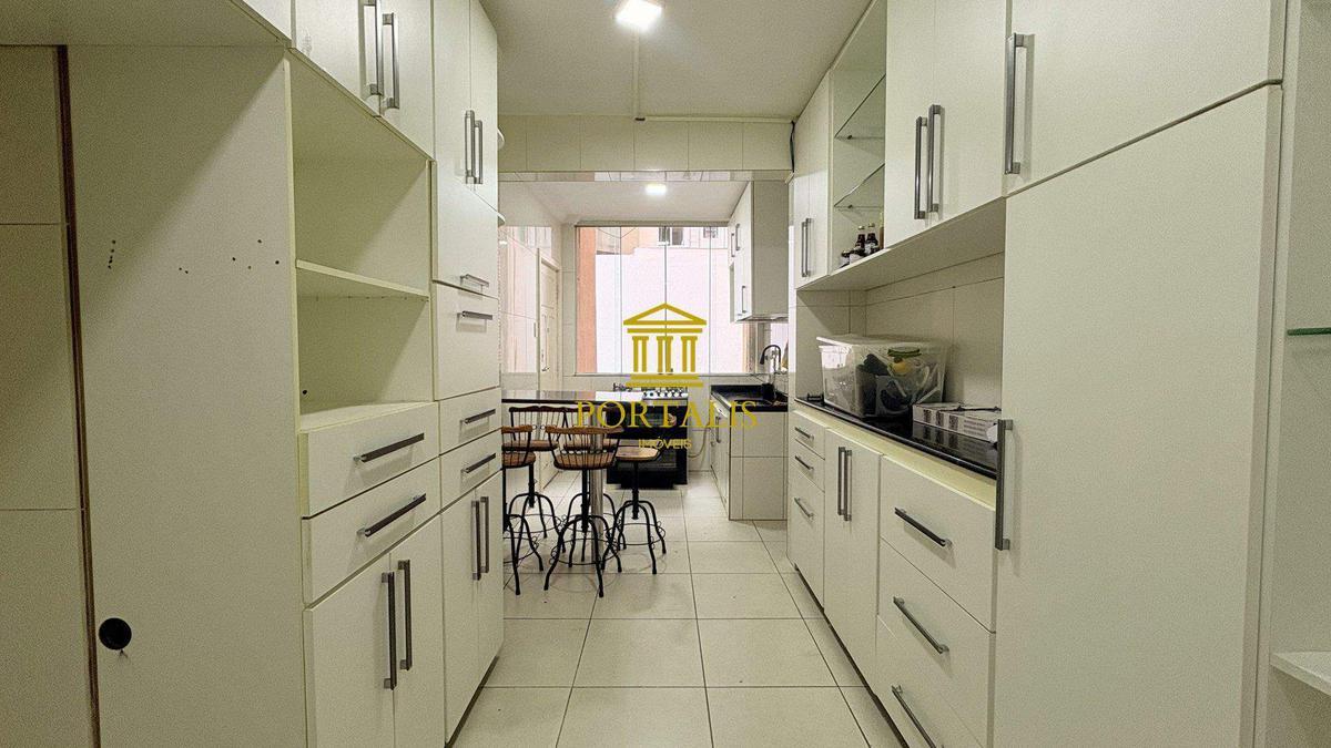 Apartamento, Centro, 3 Quartos, 0 Vaga