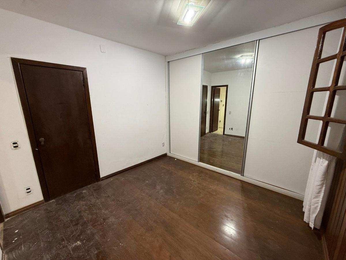 Casa, Planalto, 4 Quartos, 3 Vagas, 2 Suítes