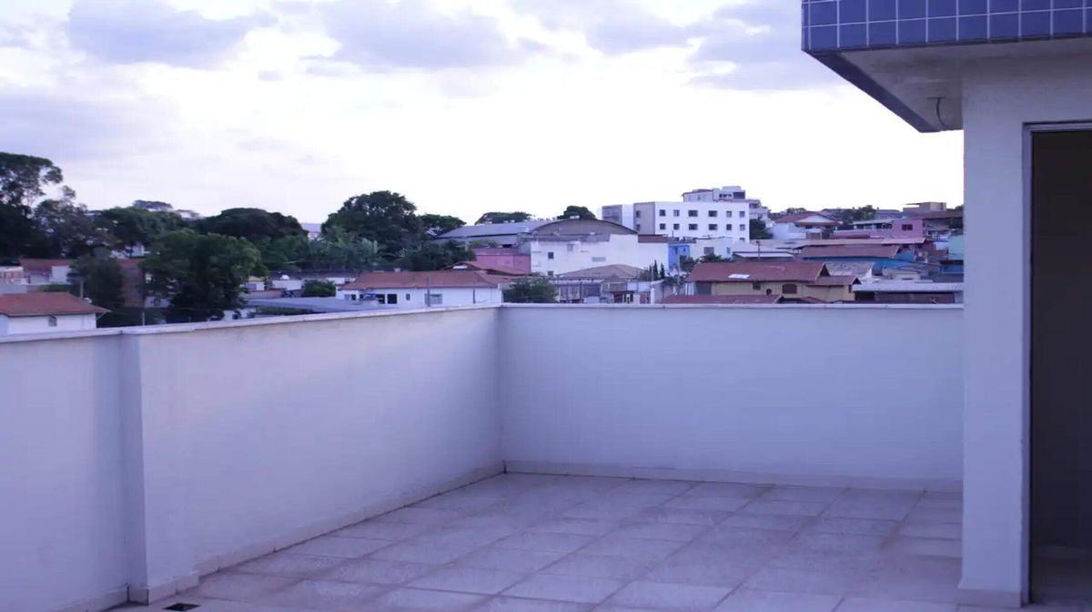 Cobertura, João Pinheiro, 2 Quartos, 2 Vagas, 1 Suíte
