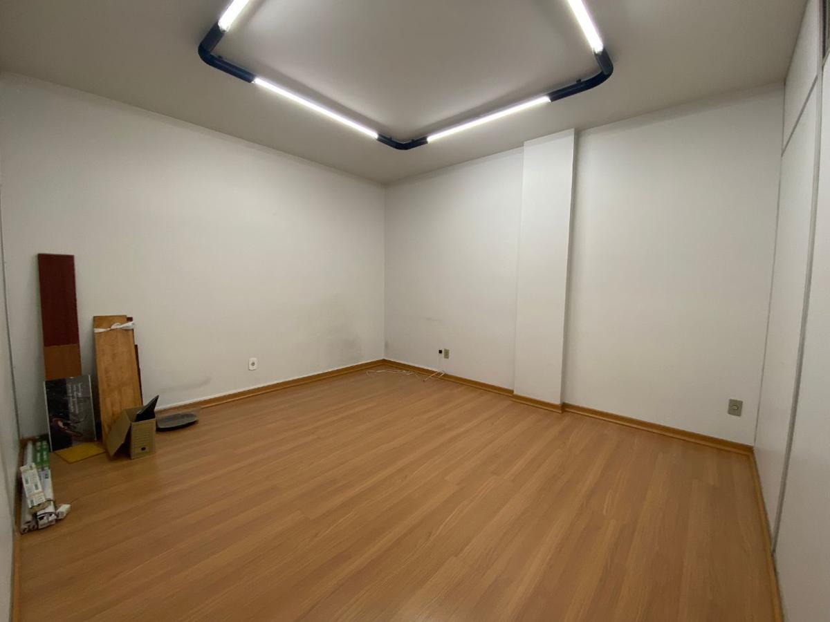 Sala, Centro