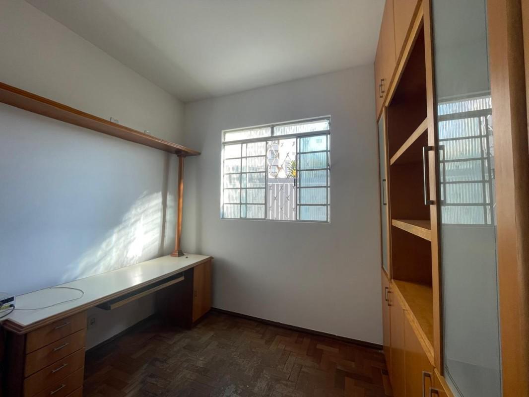 Casa, Floresta, 5 Quartos, 4 Vagas, 1 Suíte