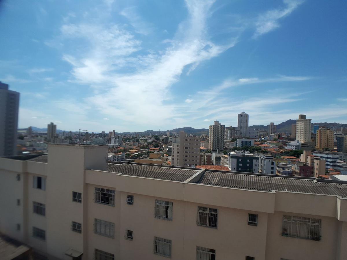 Apartamento, Floresta, 3 Quartos, 2 Vagas, 1 Suíte