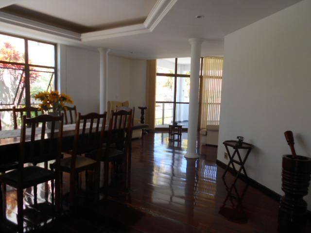 Casa, Joana Darc, 4 Quartos, 12 Vagas, 4 Suítes
