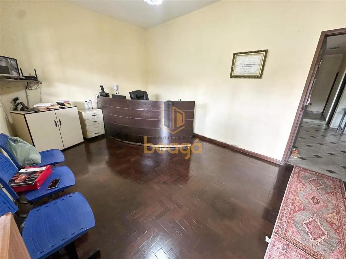 Casa, Califórnia, 4 Quartos, 8 Vagas, 1 Suíte