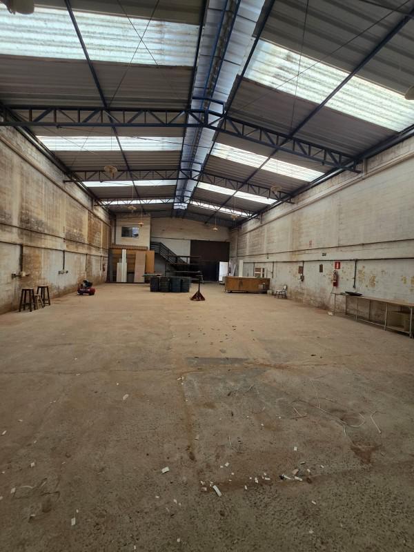 Galpão, Parque Ayrton Senna, 0 Quarto, 0 Vaga