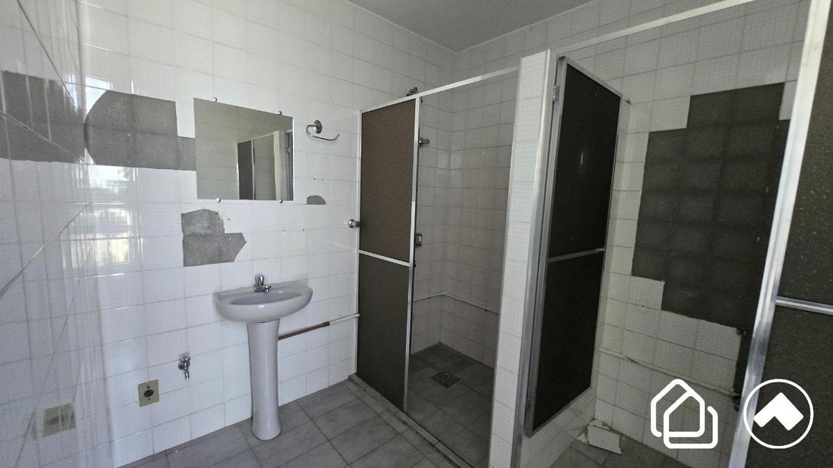 Sala, Estoril