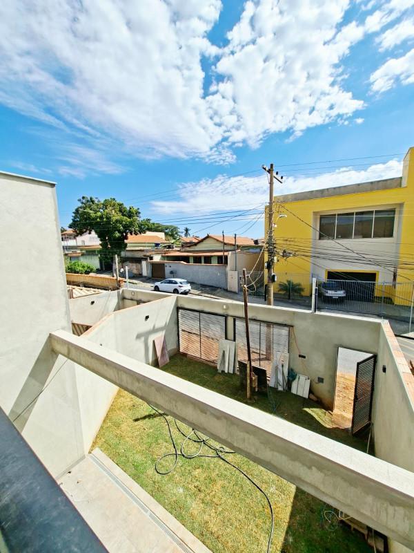 Casa, Cardoso (barreiro), 3 Quartos, 2 Vagas, 1 Suíte