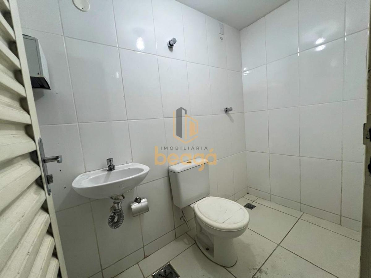Andar, Coqueiros, 0 Quarto, 4 Vagas