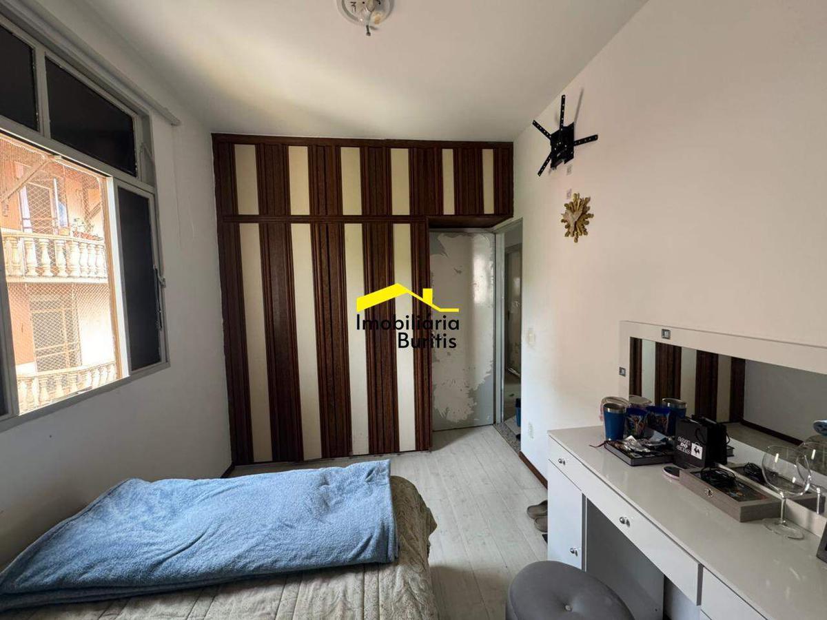Apartamento, Estoril, 4 Quartos, 2 Vagas, 1 Suíte