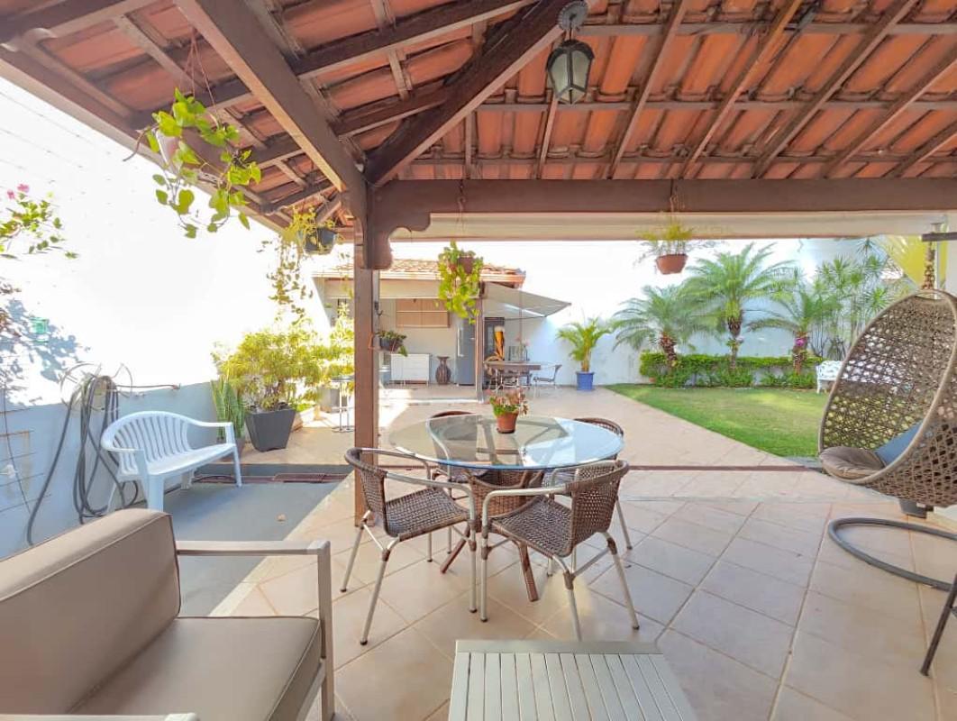 Casa, Castelo, 5 Quartos, 4 Vagas, 2 Suítes