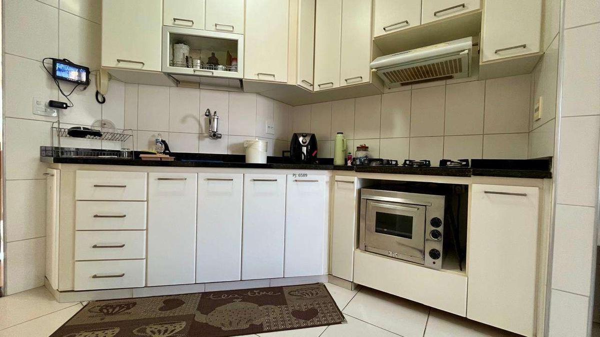 Apartamento, Sagrada Família, 3 Quartos, 2 Vagas, 1 Suíte