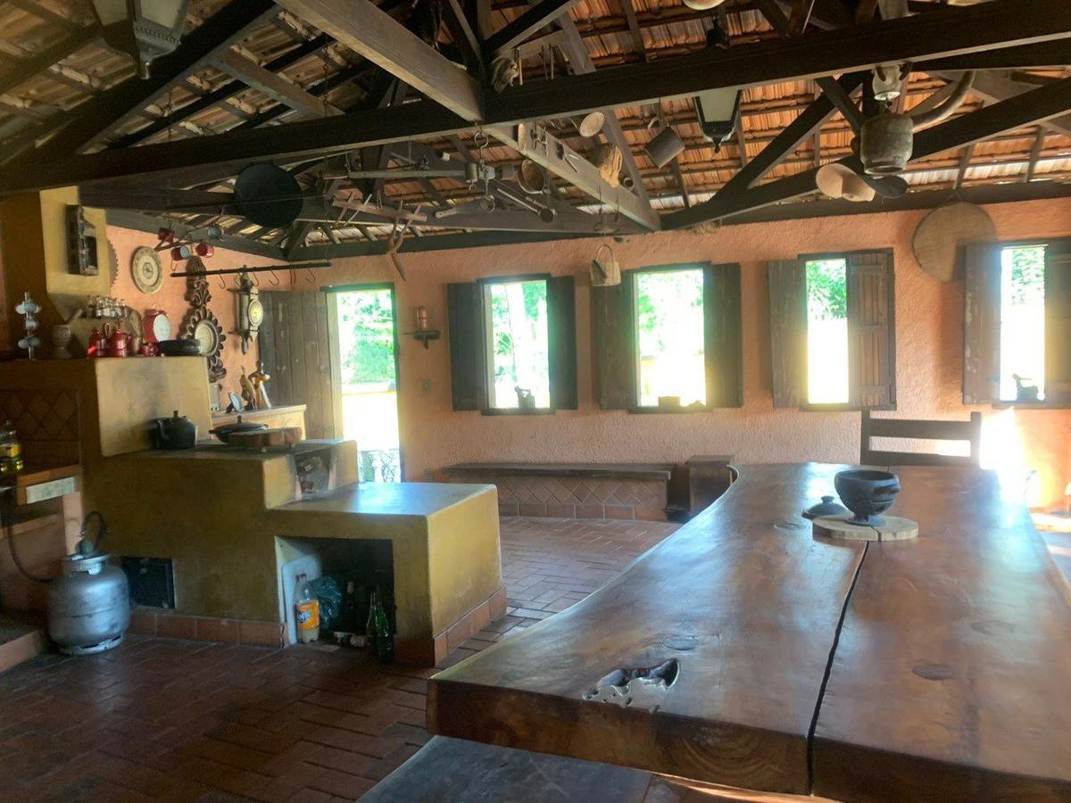 Casa, Trevo, 3 Quartos, 10 Vagas, 1 Suíte