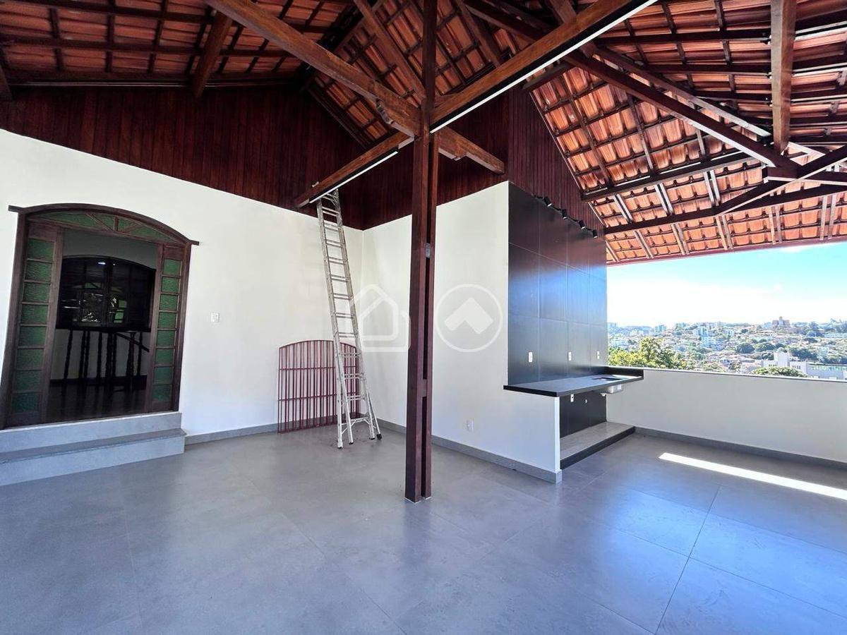 Casa, Palmeiras, 5 Quartos, 10 Vagas, 2 Suítes