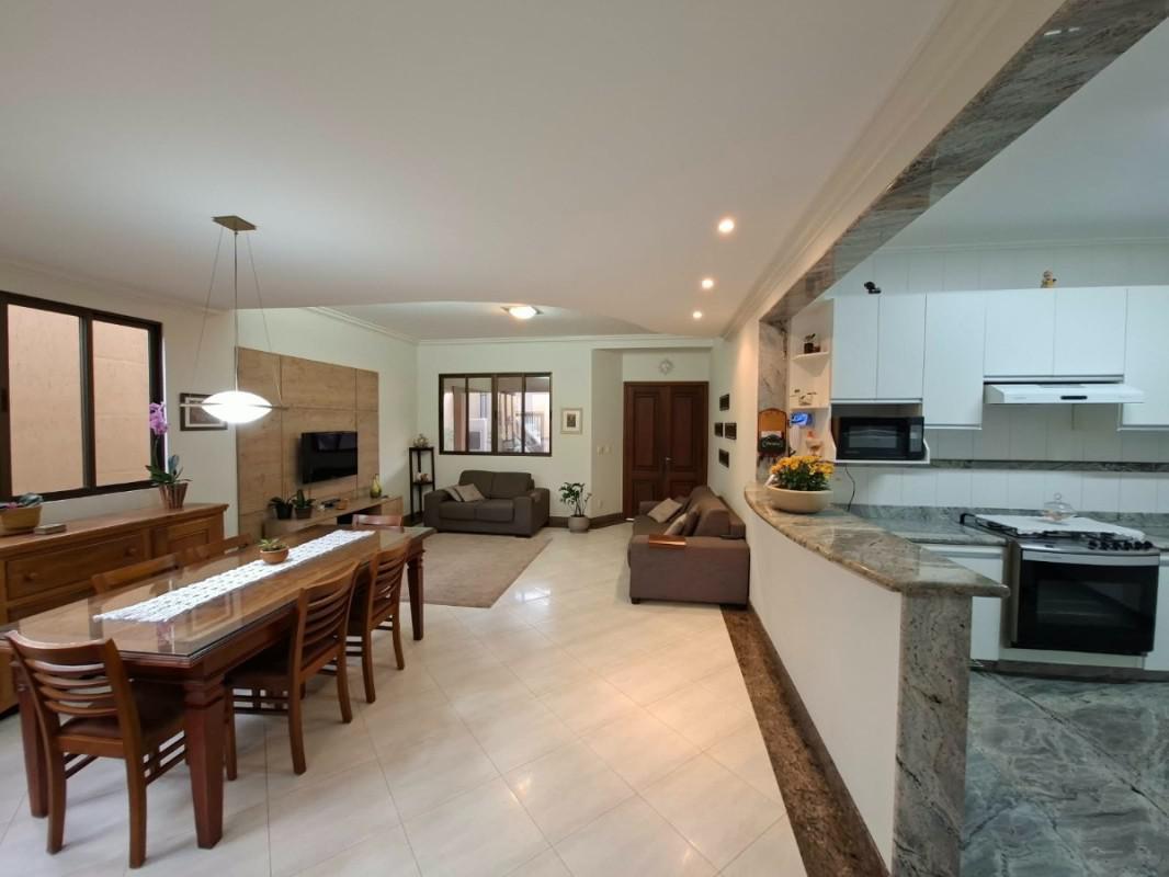 Casa, Itapoã, 4 Quartos, 2 Vagas, 1 Suíte