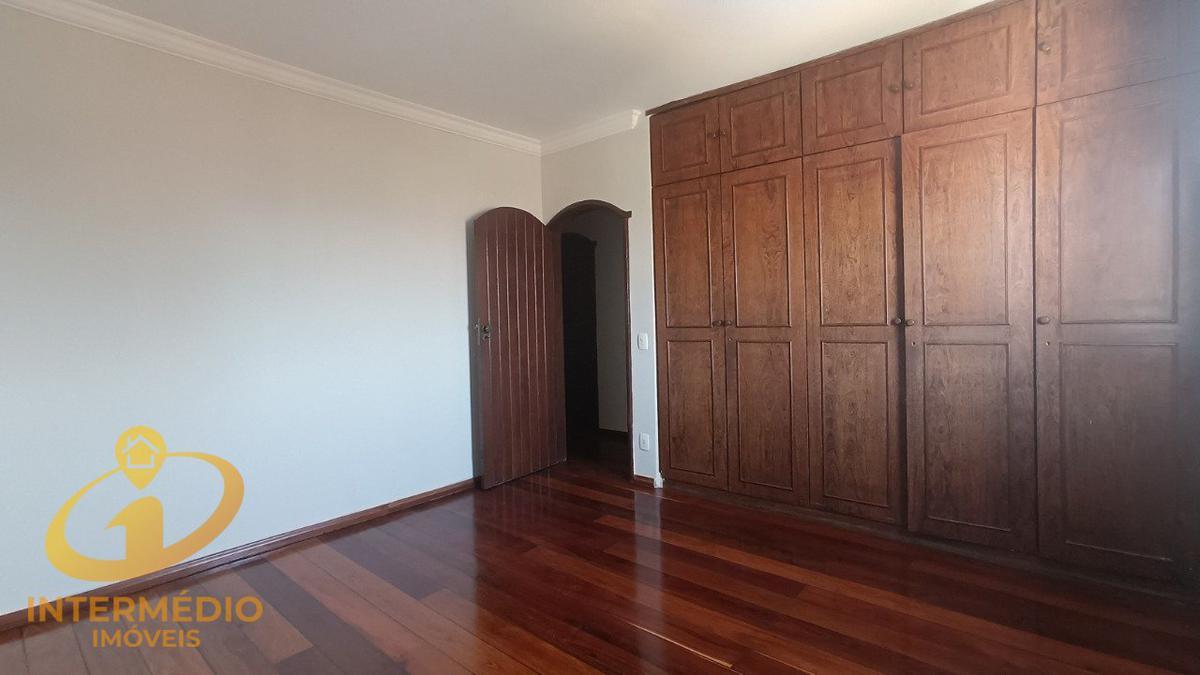 Casa, Álvaro Camargos, 4 Quartos, 4 Vagas, 1 Suíte