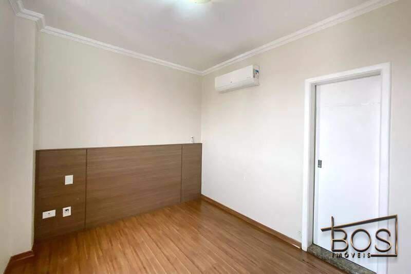 Apartamento, Sagrada Família, 4 Quartos, 2 Vagas, 1 Suíte