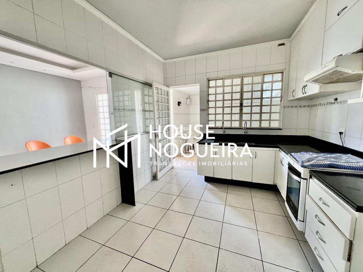 Casa, Santa Helena, 4 Quartos, 8 Vagas, 2 Suítes