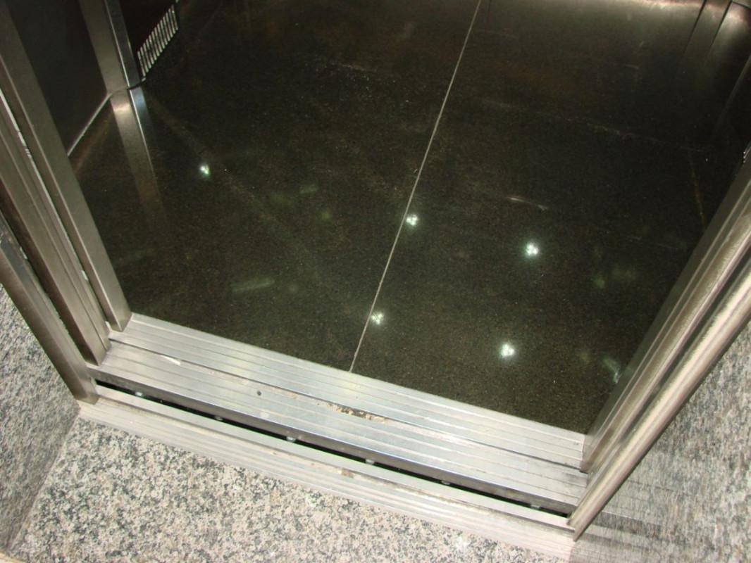 Sala, Barro Preto, 0 Quarto, 1 Vaga