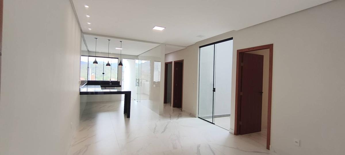 Casa, Alto Serenata, 3 Quartos, 2 Vagas, 1 Suíte