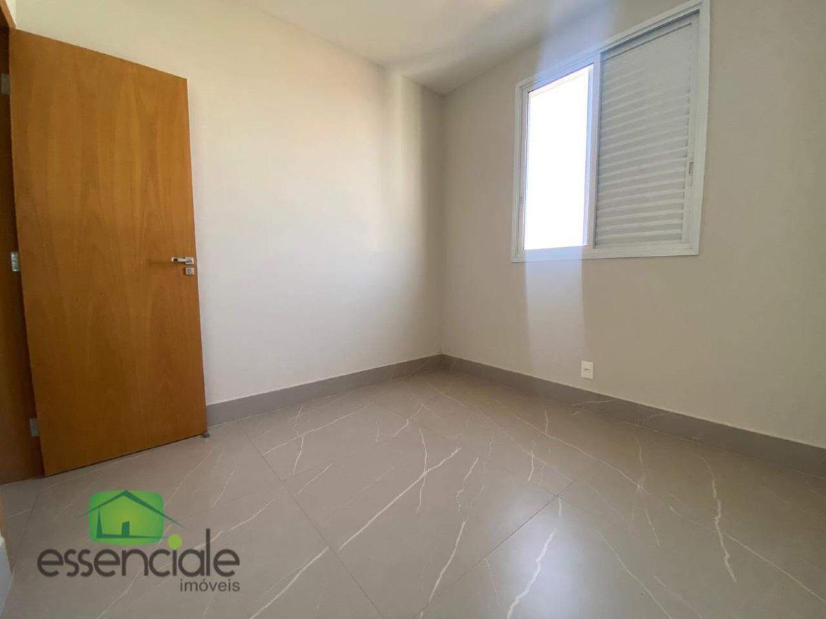 Cobertura, Fonte Grande, 3 Quartos, 2 Vagas, 1 Suíte