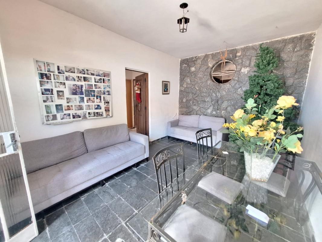 Casa, Fernão Dias, 3 Quartos, 2 Vagas, 1 Suíte