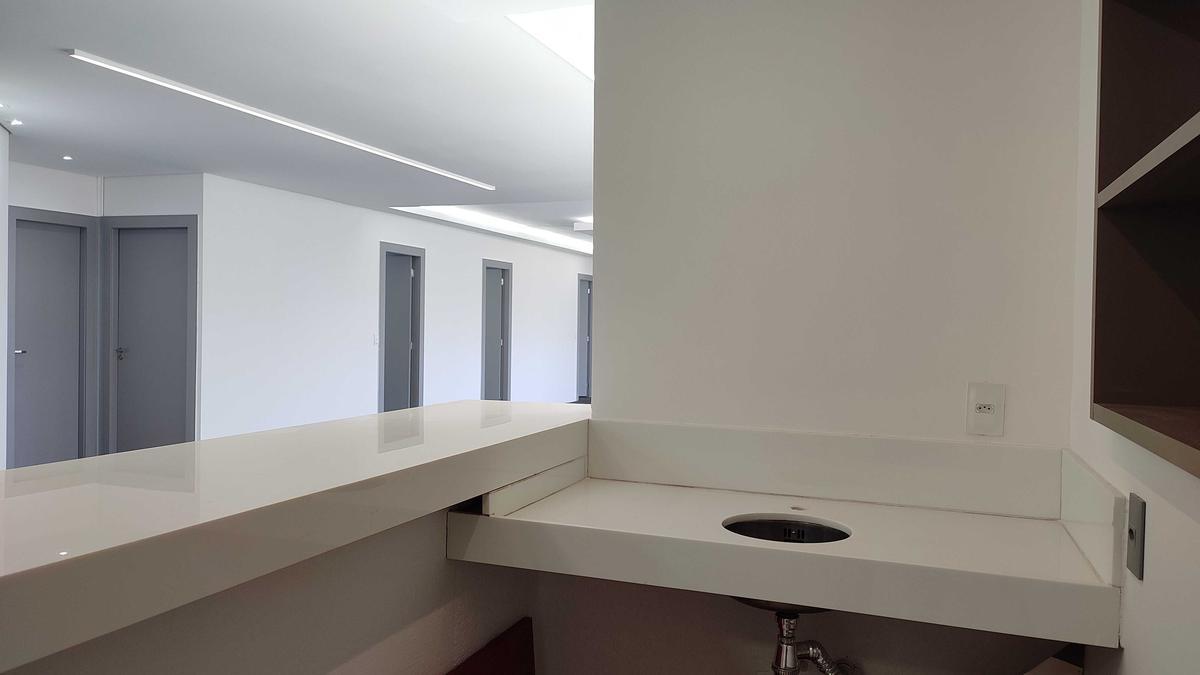 Sala, Savassi, 0 Quarto, 7 Vagas