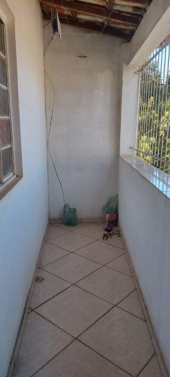 Casa, Caieira, 2 Quartos, 0 Vaga