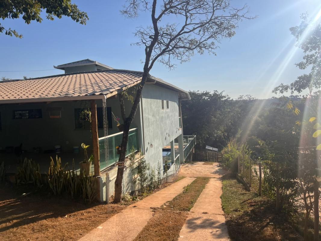 Fazenda, Vila Ipê Amarelo, 4 Quartos, 6 Vagas, 2 Suítes