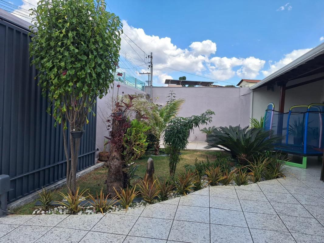 Casa, Tirol, 3 Quartos, 3 Vagas, 1 Suíte