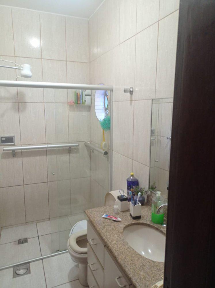 Casa, Centro, 3 Quartos, 0 Vaga, 1 Suíte
