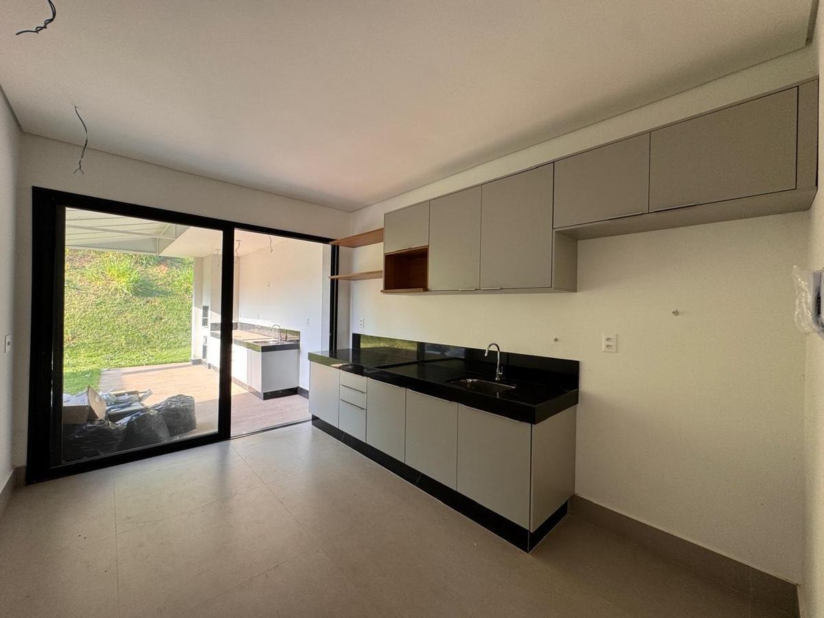 Casa, Garças, 3 Quartos, 2 Vagas, 1 Suíte