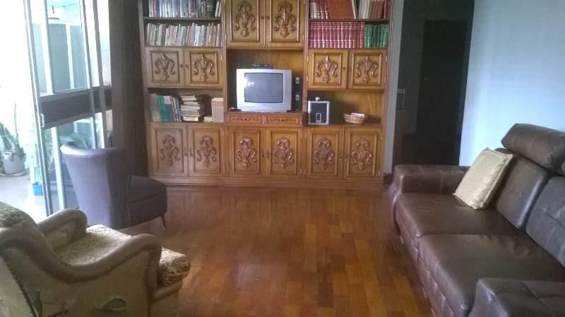 Cobertura, Funcionários, 5 Quartos, 4 Vagas, 1 Suíte