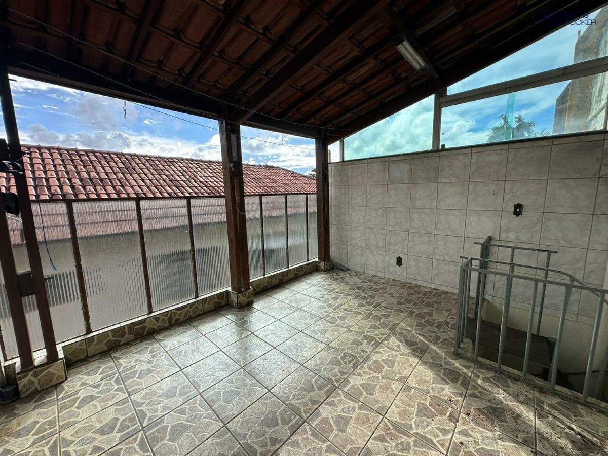 Casa, Milionários, 3 Quartos, 1 Vaga