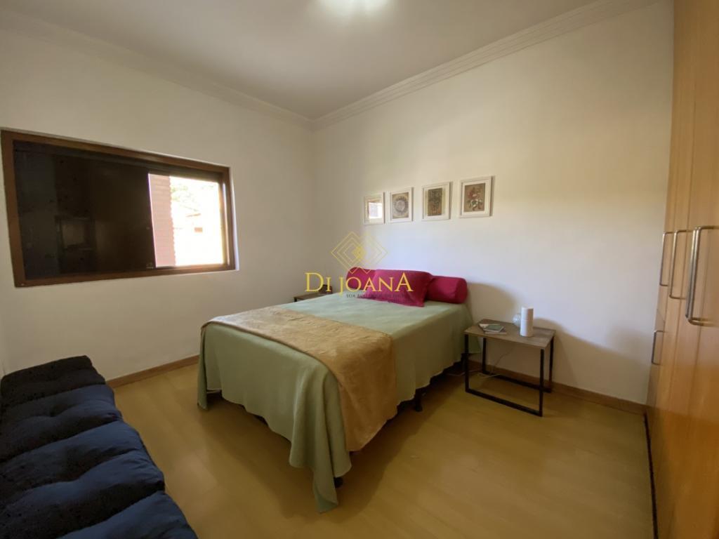 Casa, Centro, 3 Quartos, 2 Vagas, 1 Suíte
