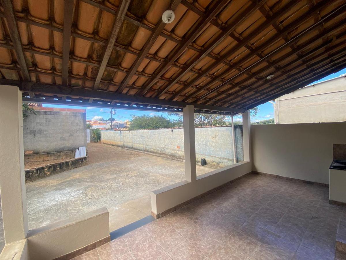 Casa, Padre Teodoro, 2 Quartos, 4 Vagas