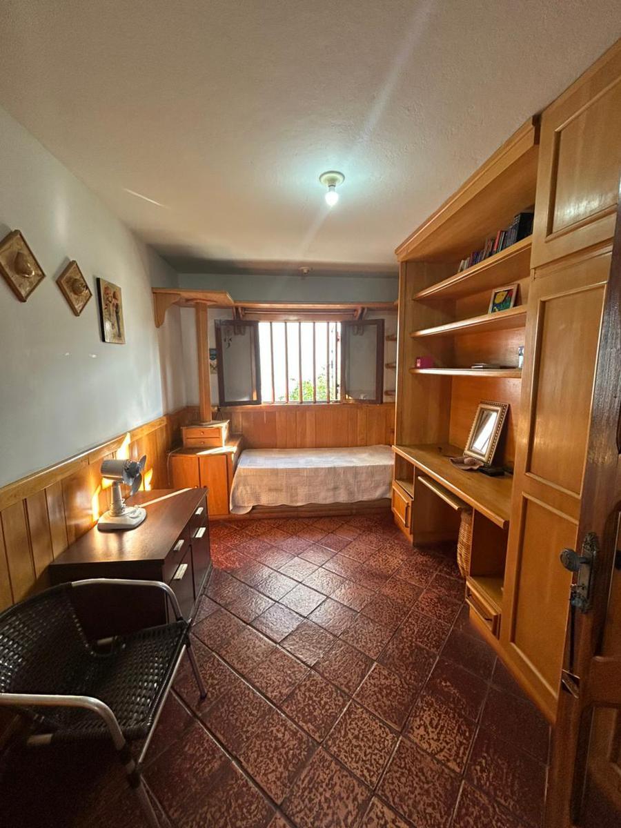 Casa Comercial, Castelo, 5 Quartos, 2 Vagas, 1 Suíte