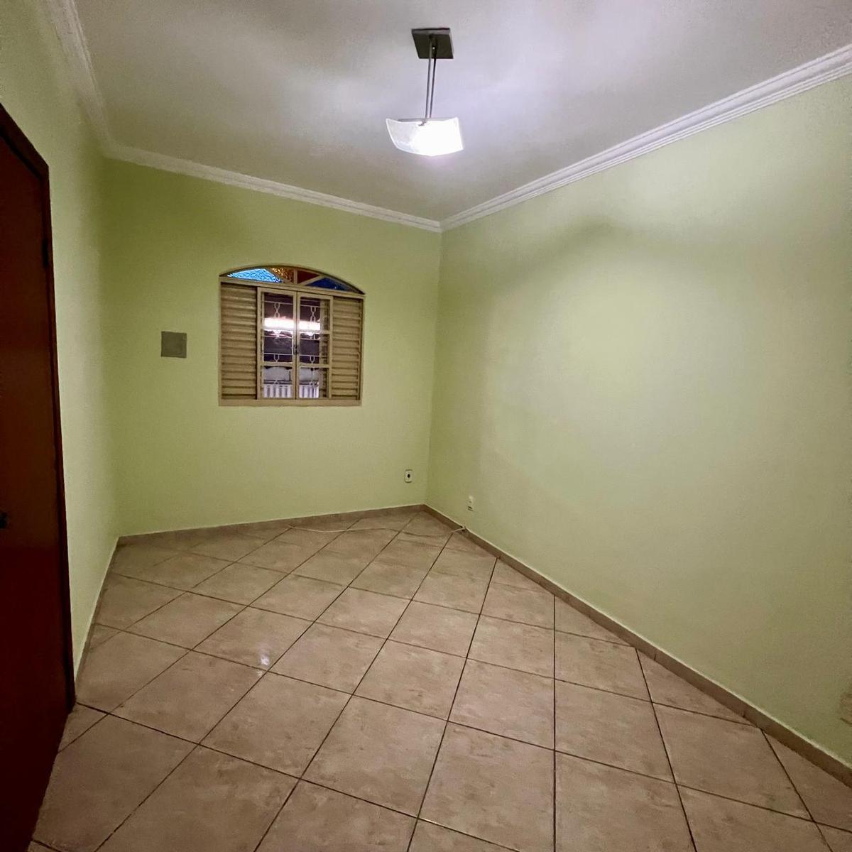 Casa, Monte Castelo, 3 Quartos, 2 Vagas, 1 Suíte