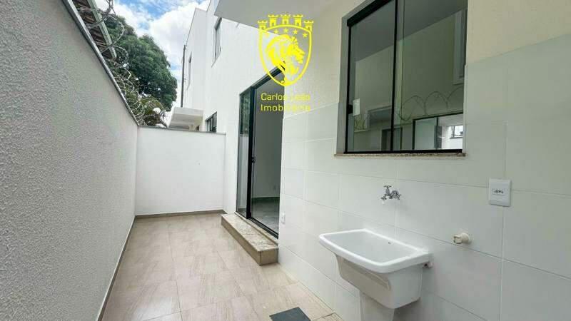 Casa, Candelária, 3 Quartos, 0 Vaga, 1 Suíte