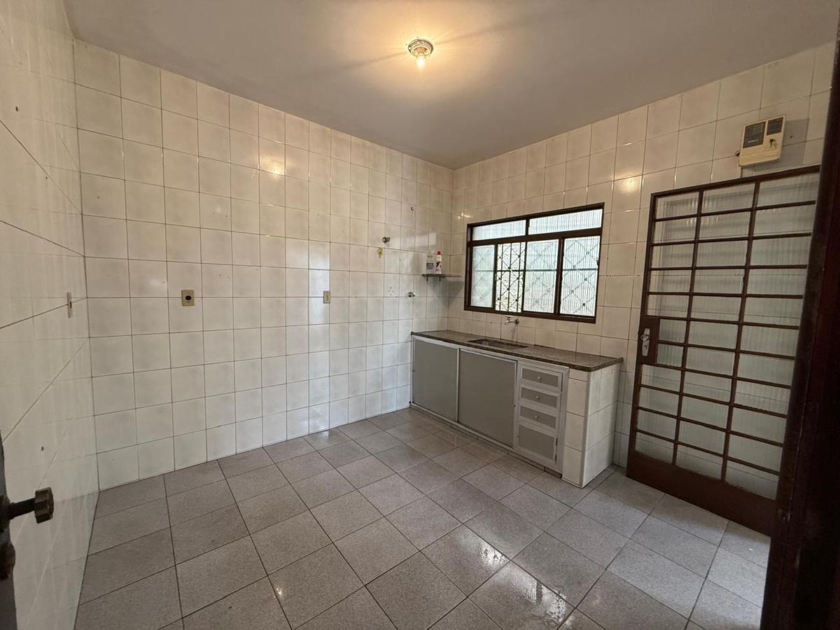 Casa, Heliópolis, 3 Quartos, 4 Vagas, 1 Suíte