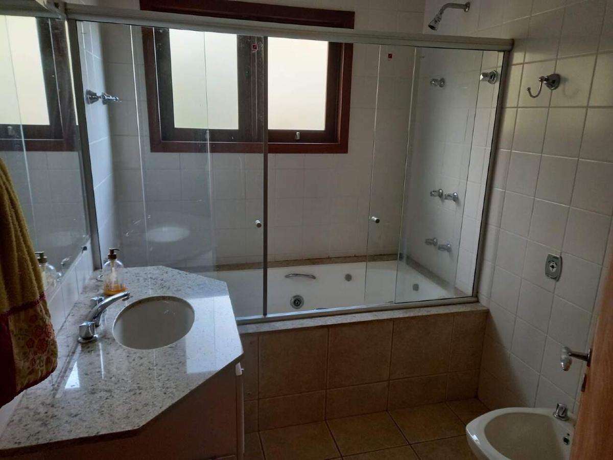 Casa em Condomínio, Alphaville, 6 Quartos, 5 Vagas, 2 Suítes
