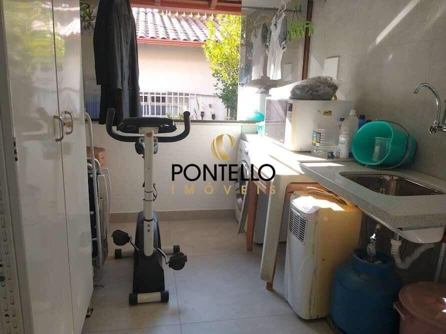 Casa, São José, 3 Quartos, 4 Vagas, 2 Suítes