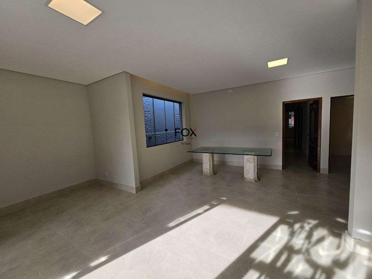 Casa, São Lucas, 3 Quartos, 4 Vagas, 2 Suítes
