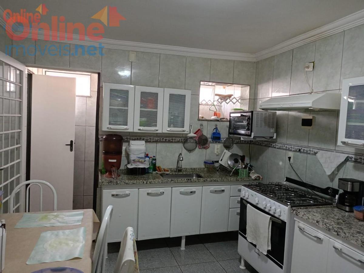 Casa, Dom Pedro I, 1 Quarto, 0 Vaga, 0 Suíte