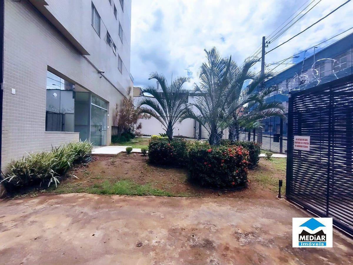 Apartamento, Floresta, 2 Quartos, 2 Vagas, 1 Suíte