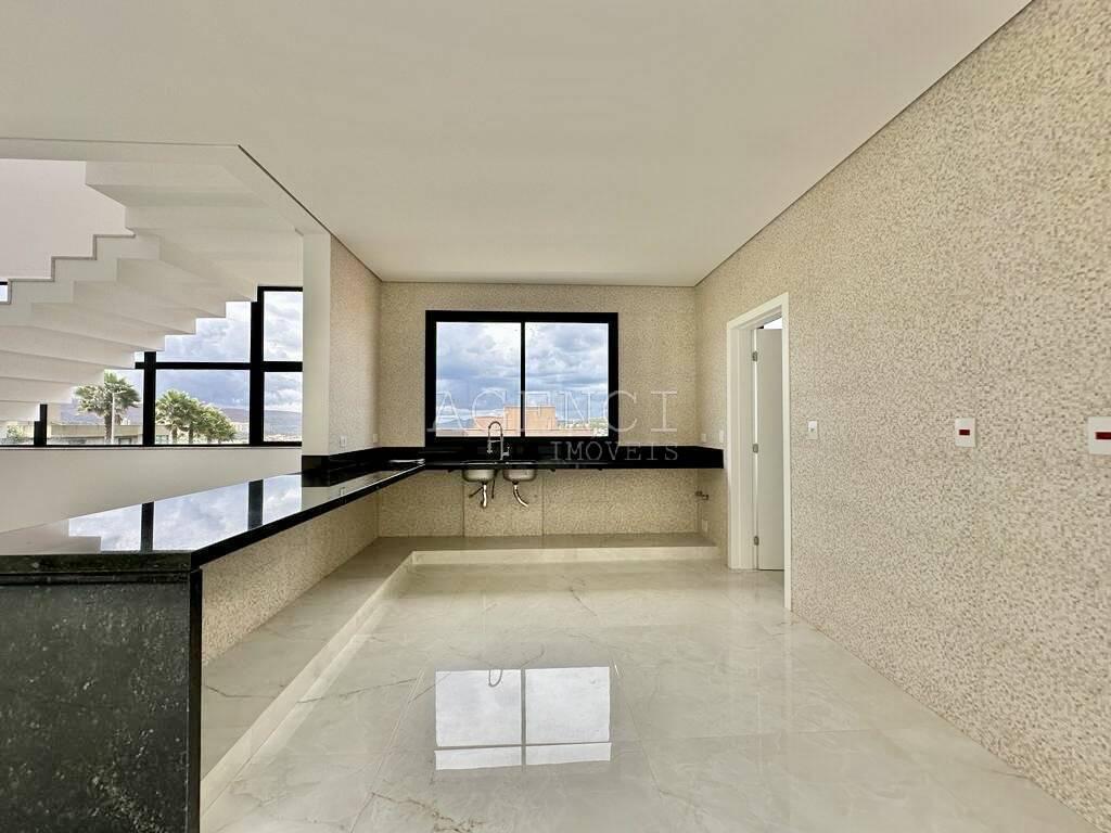 Casa, Alphaville - Lagoa dos Ingleses, 4 Quartos, 0 Vaga, 4 Suítes