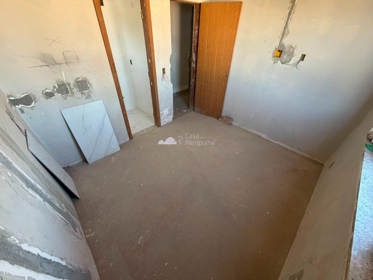 Casa, Planalto, 4 Quartos, 3 Vagas, 4 Suítes