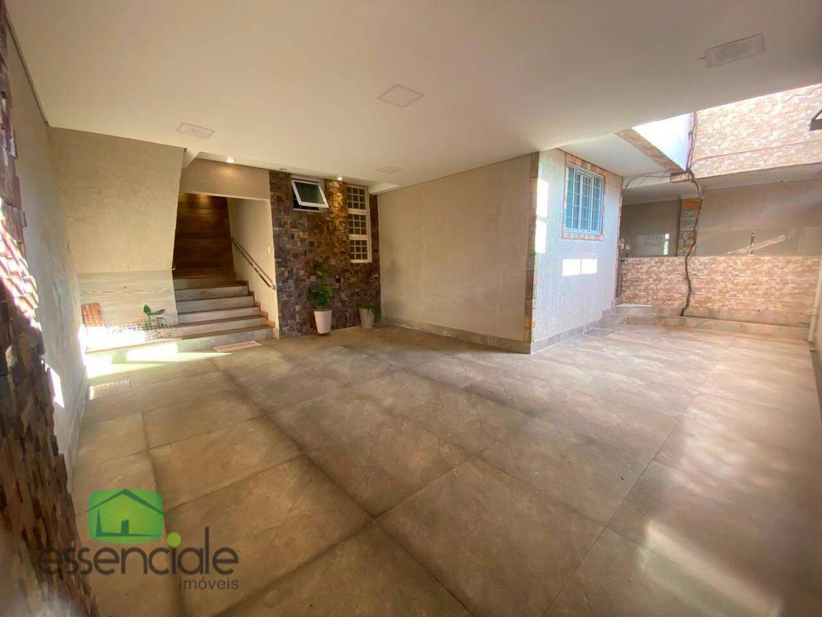 Casa, Conjunto Água Branca, 3 Quartos, 2 Vagas, 1 Suíte