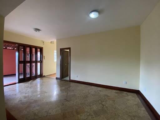 Casa, Centro, 3 Quartos, 2 Vagas, 1 Suíte