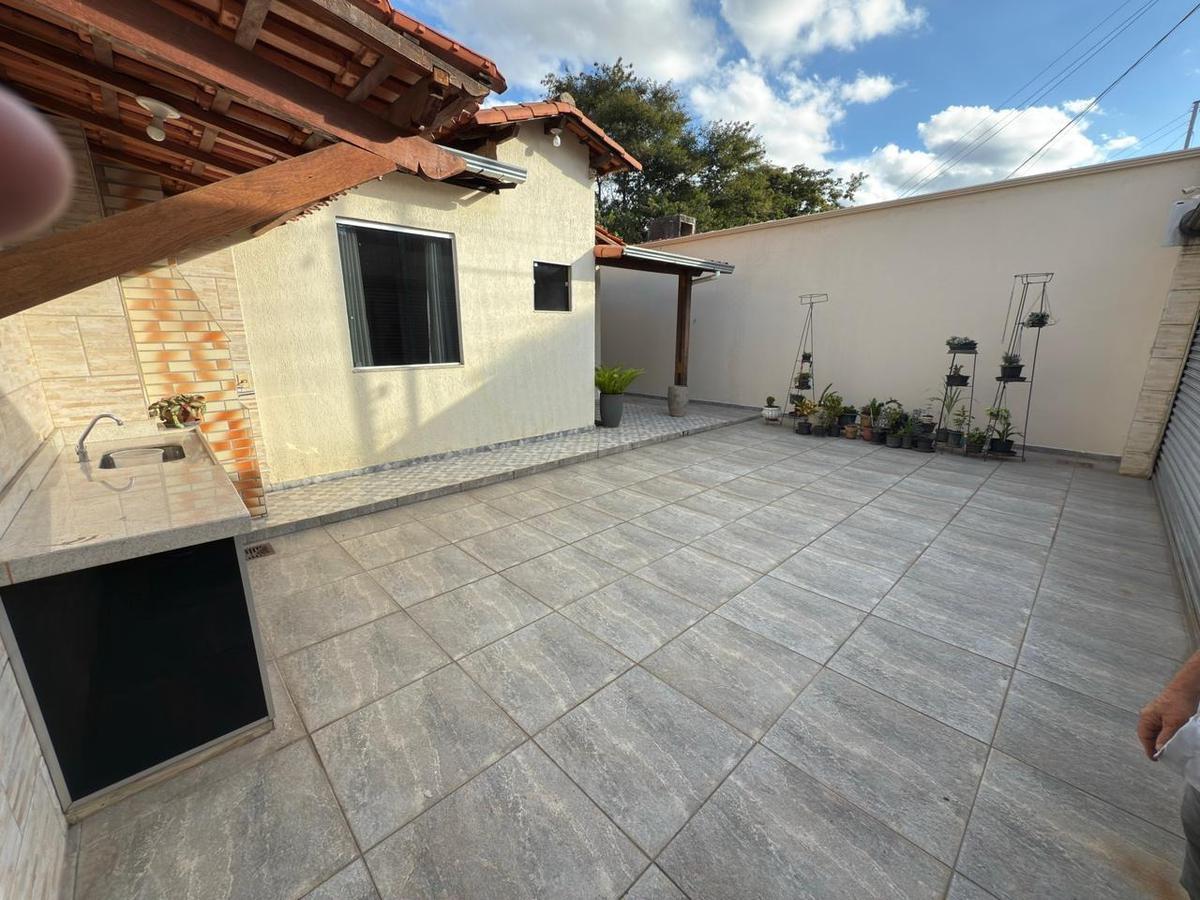 Casa, Jardim Leblon, 3 Quartos, 4 Vagas, 1 Suíte