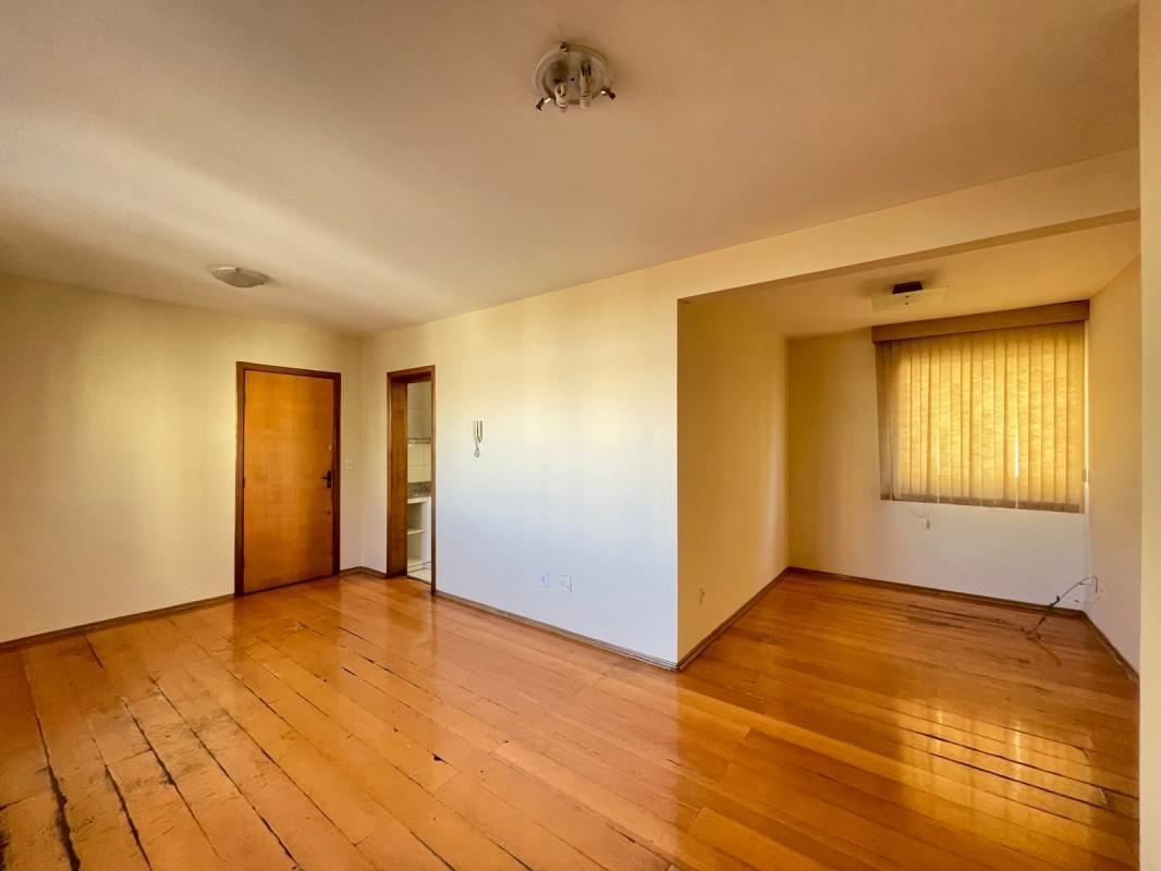 Apartamento, Sagrada Família, 3 Quartos, 2 Vagas, 1 Suíte